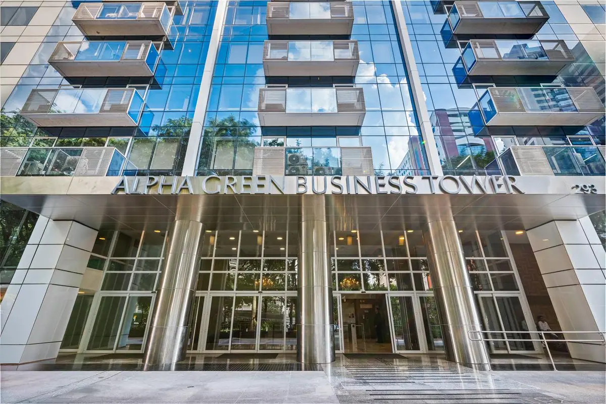 Alpha Green Business Tower - Fachada